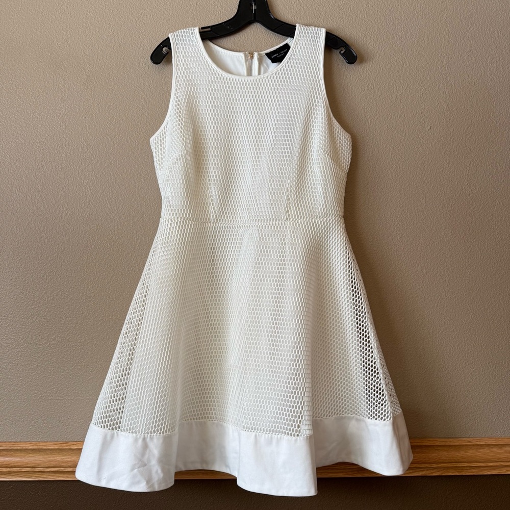 Romeo + Juliet Couture fit & flare mesh dress